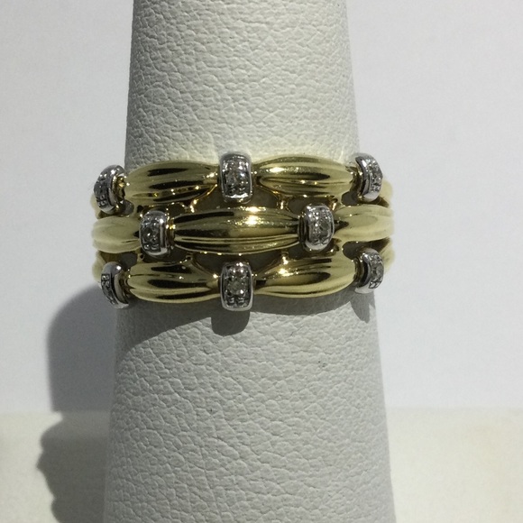 18K Gold Diamond Accent Ring - Picture 2 of 12